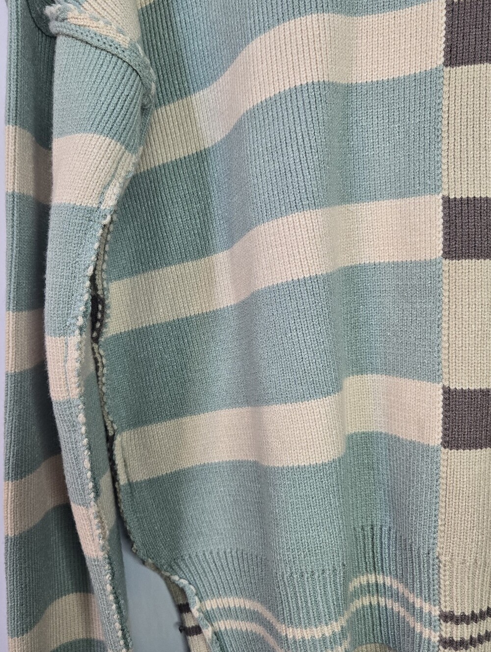 New In Women Size L Quality Sweater, Multi Coordinaring Stripes & Raw Finish Hem - Picture 11 of 14